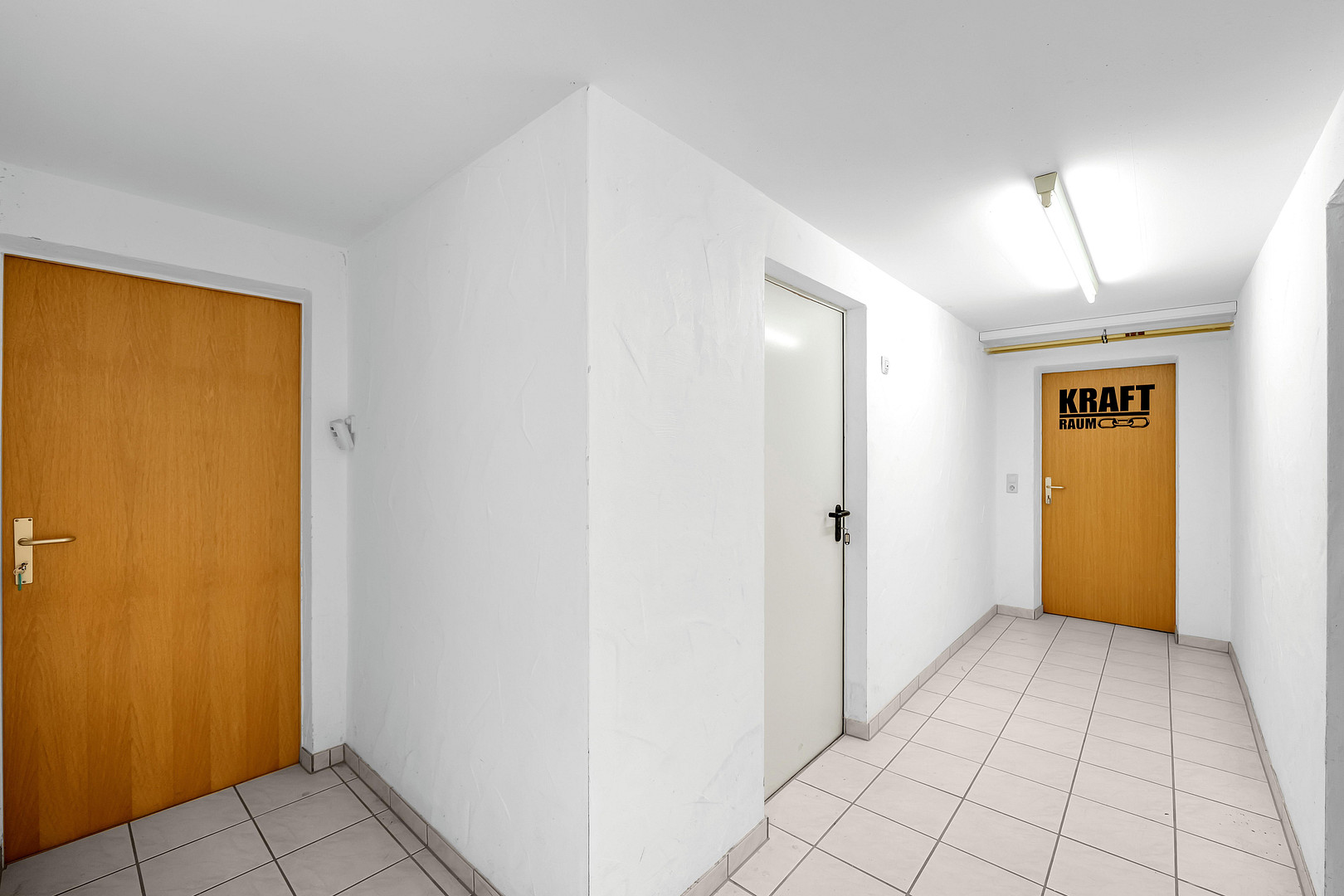 Grundsolides Zweifamilienhaus in Berglage: 223 m² Weite, absolute Privatsphäre und clevere Technik – Crailsheim(Wittau) – Vorschaubild 29
