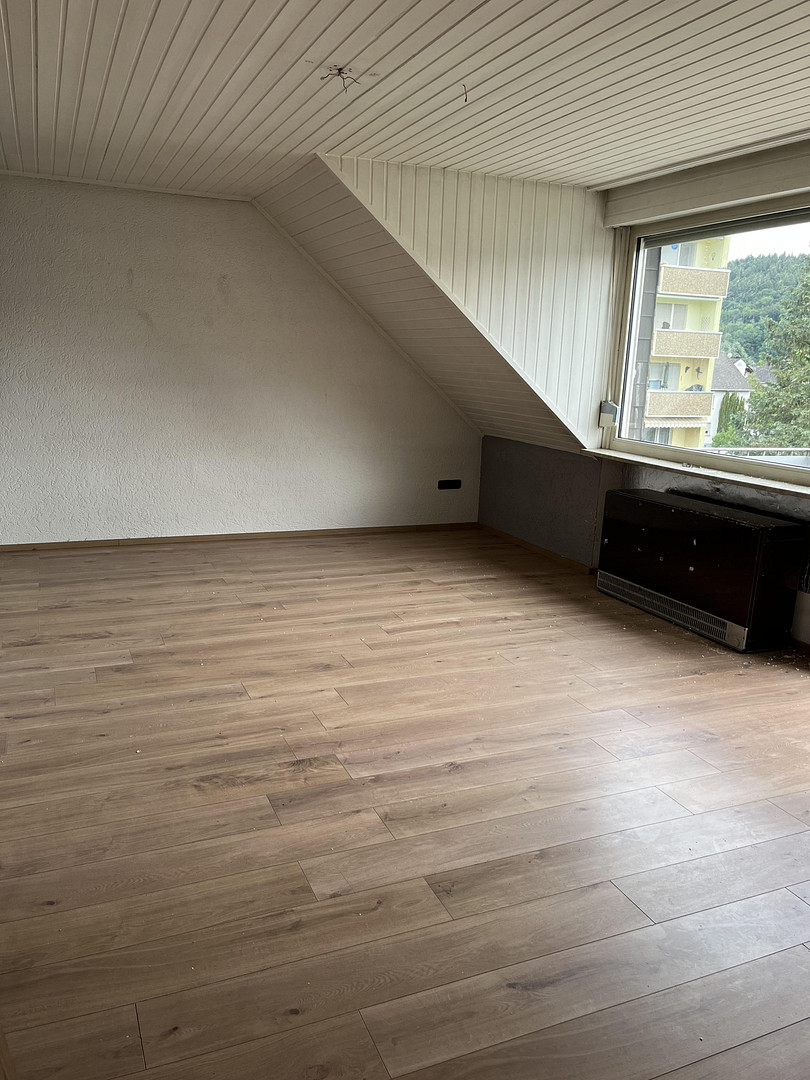 Helle 2-ZKB-Dachgeschosswohnung mit Balkon und Stellplatz in Trier-Pfalzel – 54293 Trier(Pfalzel) – Vorschaubild 2