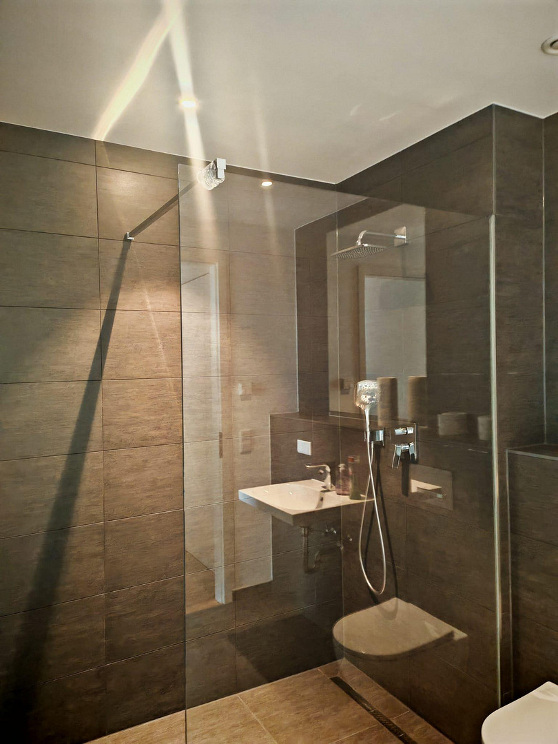 EDEN Tower Frankfurt: Exklusives 2-Zimmer-Apartment im 23. OG mit Skyline-Blick und Balkon – Foto 5