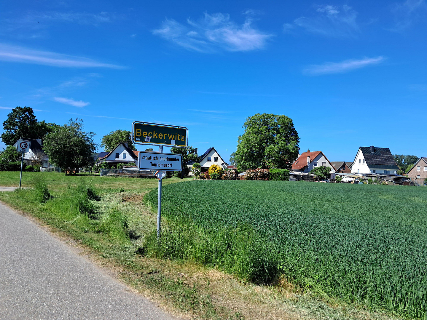 EFH/MFH (KfW 70) und zweites EFH (guter Rohbauzustand innen) freistehend NWM 23968 Beckerwitz Ausbau – Hohenkirchen OT Beckerwitz – Vorschaubild 18