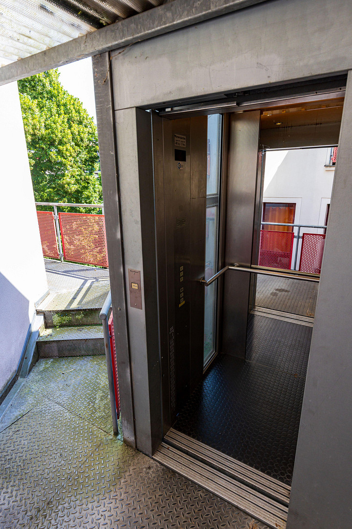 Denkmalgeschützte Maisonette · 137m²· 70 m²Dachterrasse · Aufzug · Bezugsfrei · Leipzig Zentrum-Nord – Ernst-Pinkert-Str. 11, 4105 Leipzig(Zentrum) – Vorschaubild 23