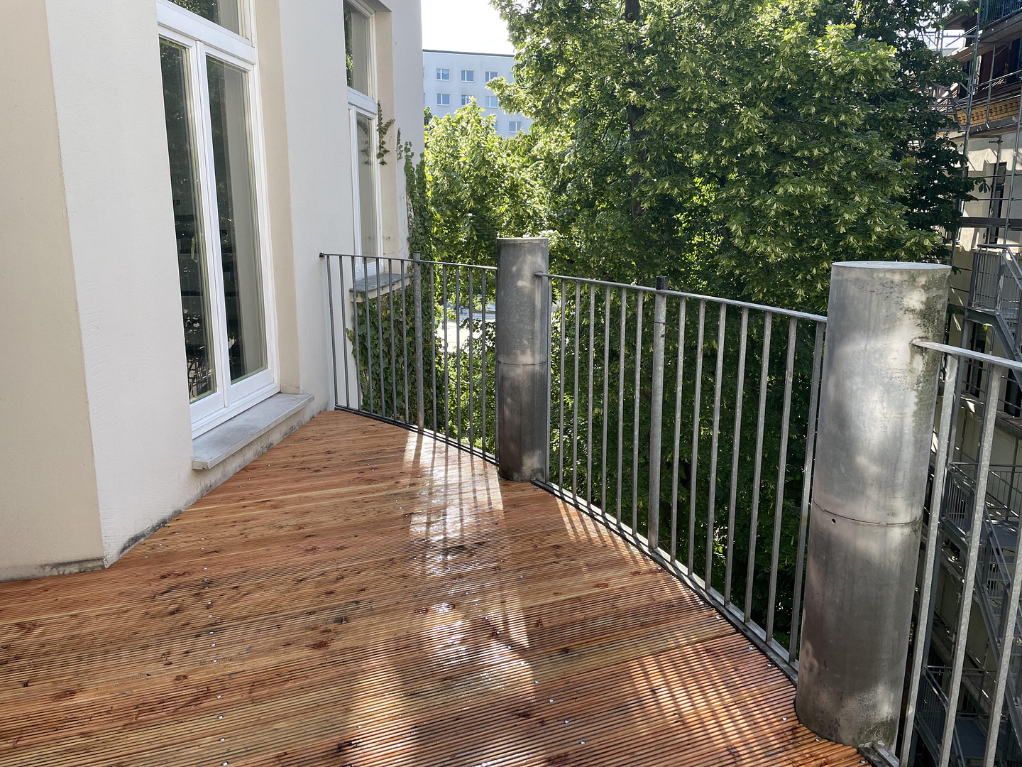 Elegant 5-Room Historic Apartment with 16 m² Sunny Balcony – Available from 01 September 2026 – Dufourstrasse 4, 4107 Leipzig(Zentrum) – Vorschaubild 7