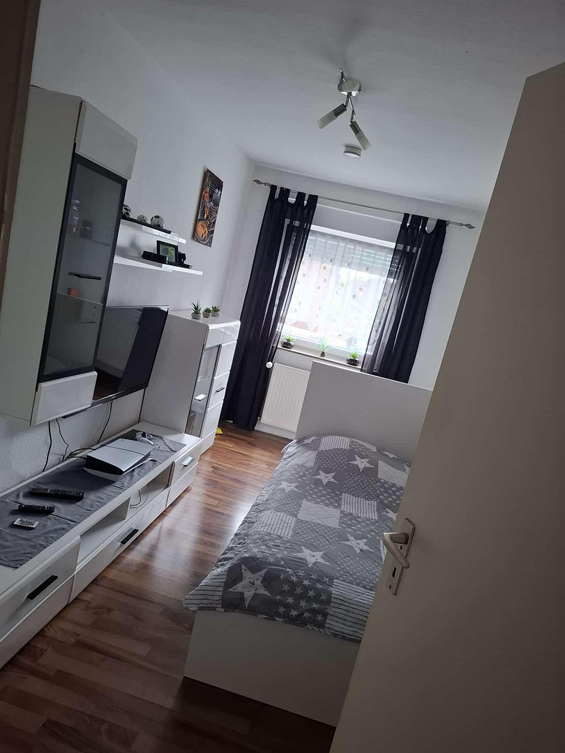 Schöne 3 Zi.- Whg mit großem Balkon in Oberhausen Sterkrade – Neumühler Str. 31, 46149 Oberhausen-Sterkrade(Sterkrade) – Vorschaubild 5
