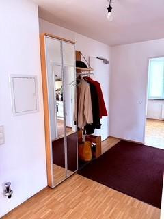 Helle Dachgeschosswohnung mit großer Dachterrasse und Blick ins Grüne – München(Altperlach) – Vorschaubild 2