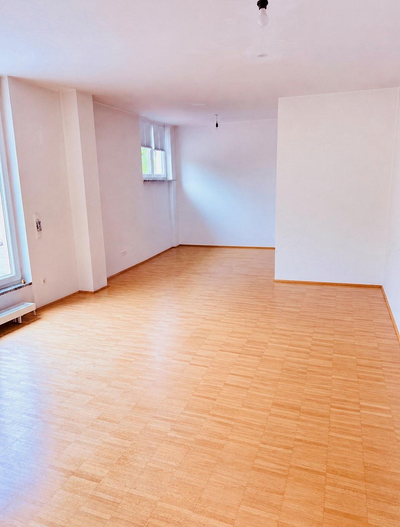 Helle Dachgeschosswohnung mit großer Dachterrasse und Blick ins Grüne – München(Altperlach) – Vorschaubild 8