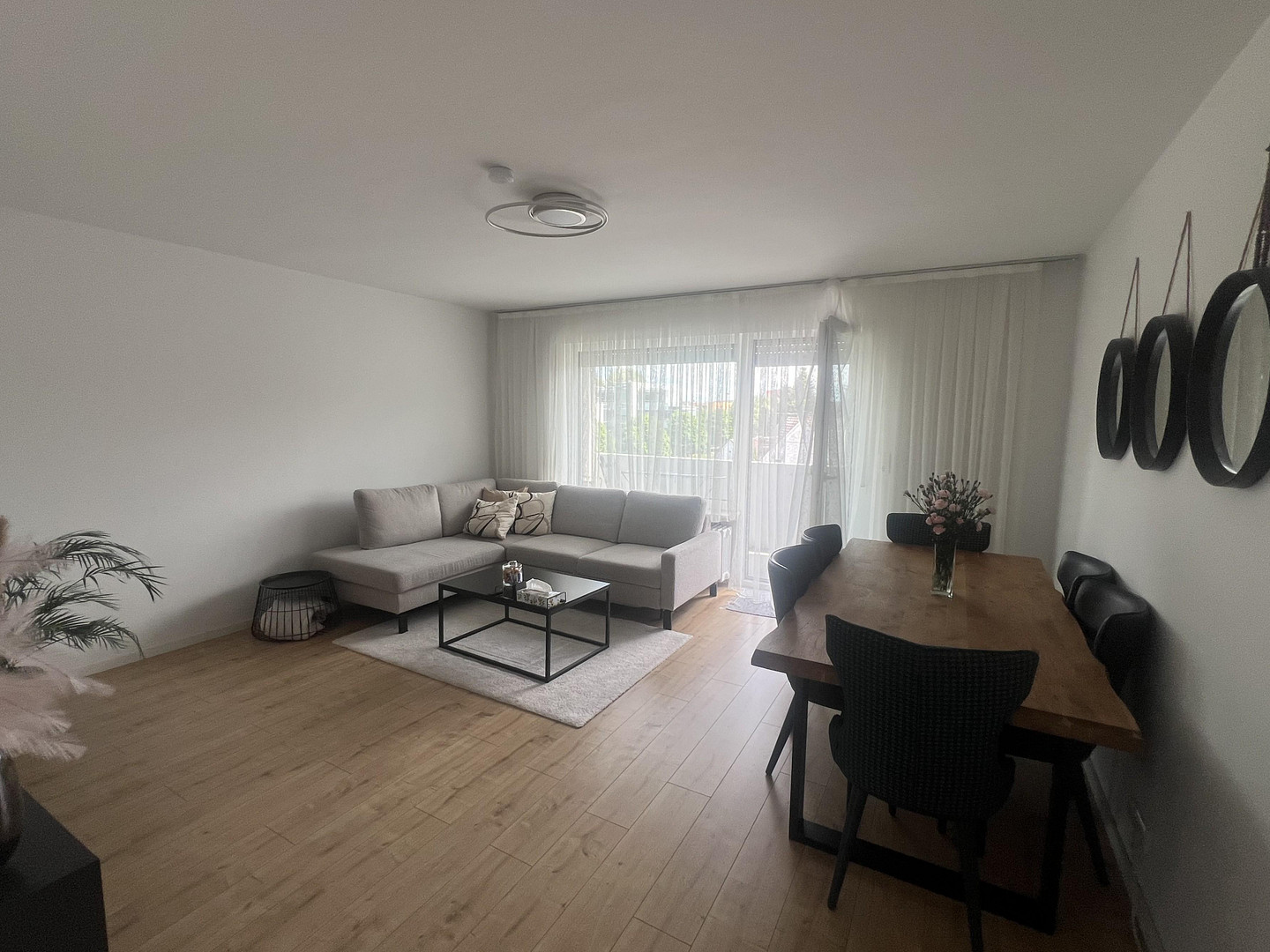 3-Zimmer-Wohnung mit Balkon, KFZ-Stellplatz und Einbauküche in Augsburg-Oberhausen/Bärenwirt – Augsburg(Oberhausen) – Vorschaubild 2