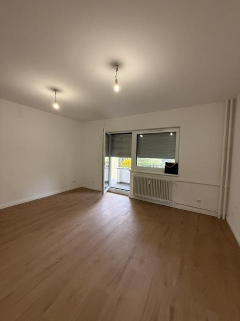 2 Zimmer Wohnung, moderniesiert, separate Küche, Garten, Parkplatz, ohne Provision, frei – Berlin(Wedding) – Vorschaubild 4