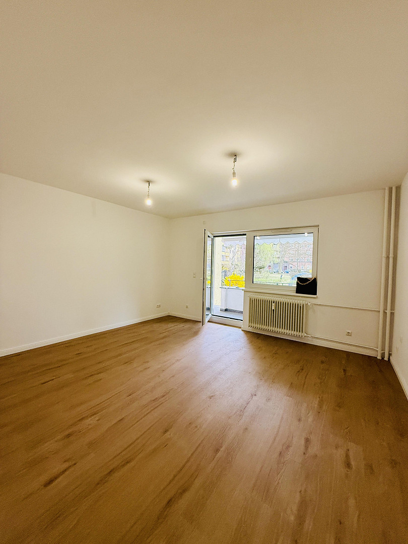 2 Zimmer Wohnung, moderniesiert, separate Küche, Garten, Parkplatz, ohne Provision, frei – Berlin(Wedding) – Vorschaubild 3