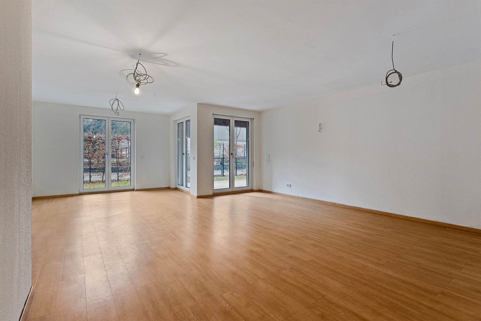 Drei-Zimmer-Gartenwohnung in hochwertiger Wohnanlage / Erstbezug nach Sanierung – Ulenbergstraße 1, 40223 Düsseldorf(Bilk) – Vorschaubild 2