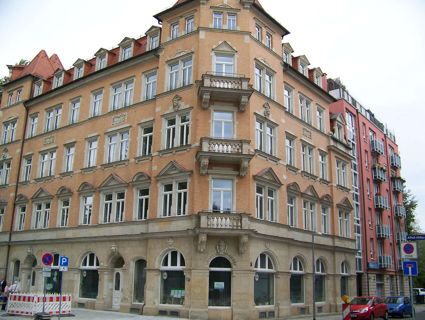 Attraktive Wohnung im Zentrum von Dresden *provisionsfrei* zum Vermieten oder für Eigenbedarf – Alfred-Althus-Straße 2a, 1067 Dresden(Altstadt) – Vorschaubild 2