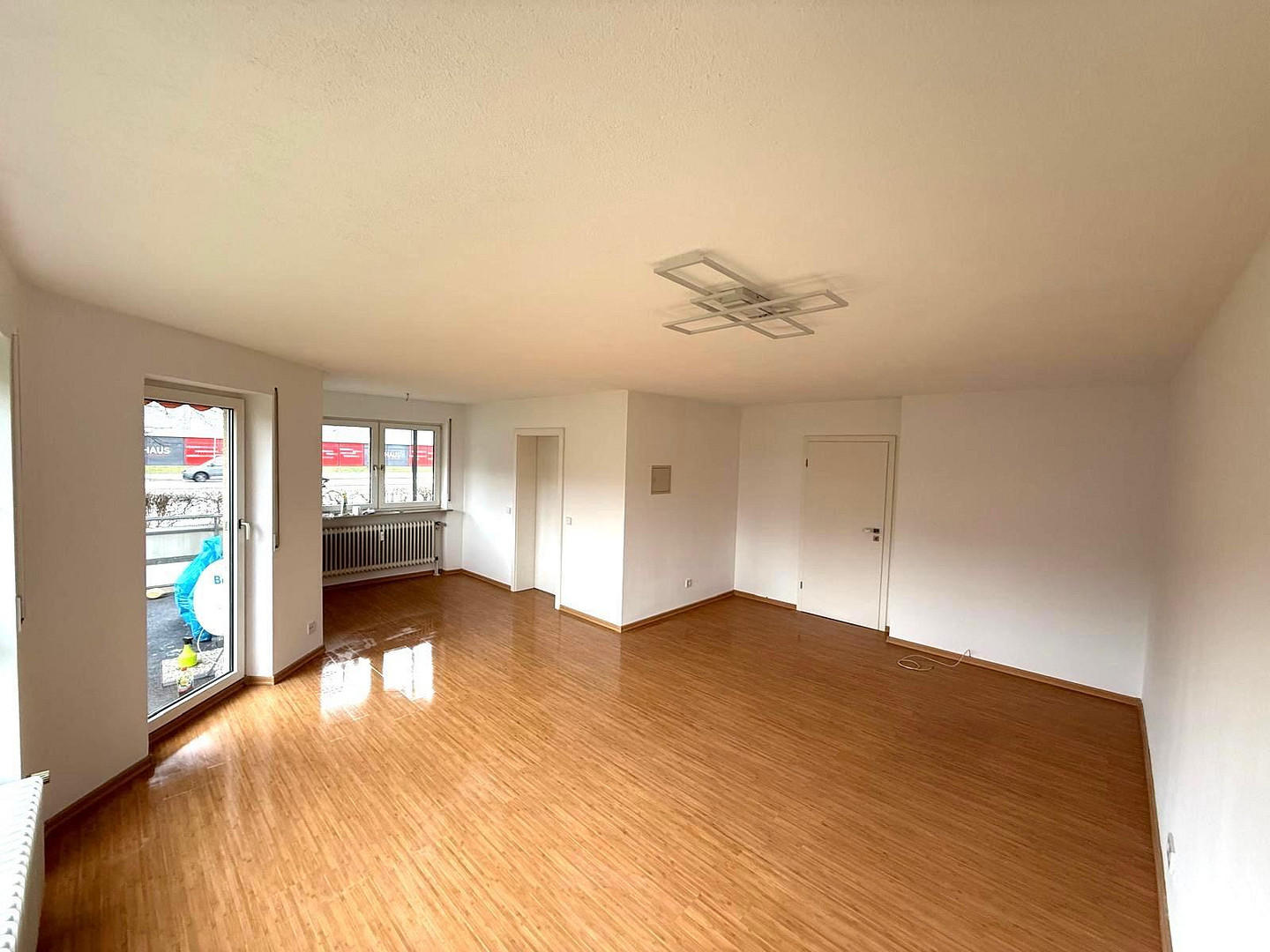 Renovierte 2-Zimmer-Wohnung mit Balkon&Tiefgarage(Erbpacht) – Südliche Ringstraße 49, 85053 Ingolstadt – Vorschaubild 11