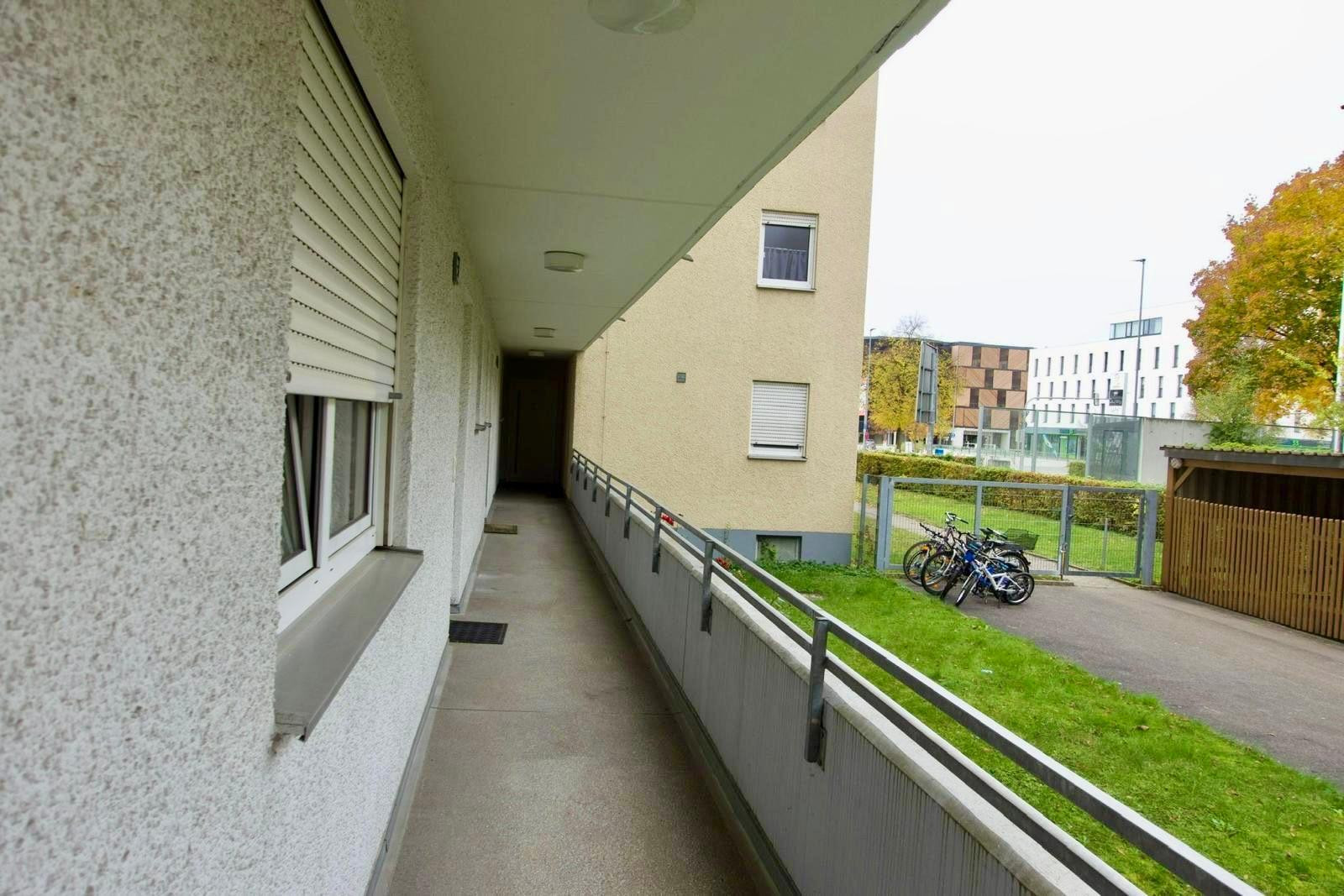 Renovierte 2-Zimmer-Wohnung mit Balkon&Tiefgarage(Erbpacht) – Südliche Ringstraße 49, 85053 Ingolstadt – Vorschaubild 3
