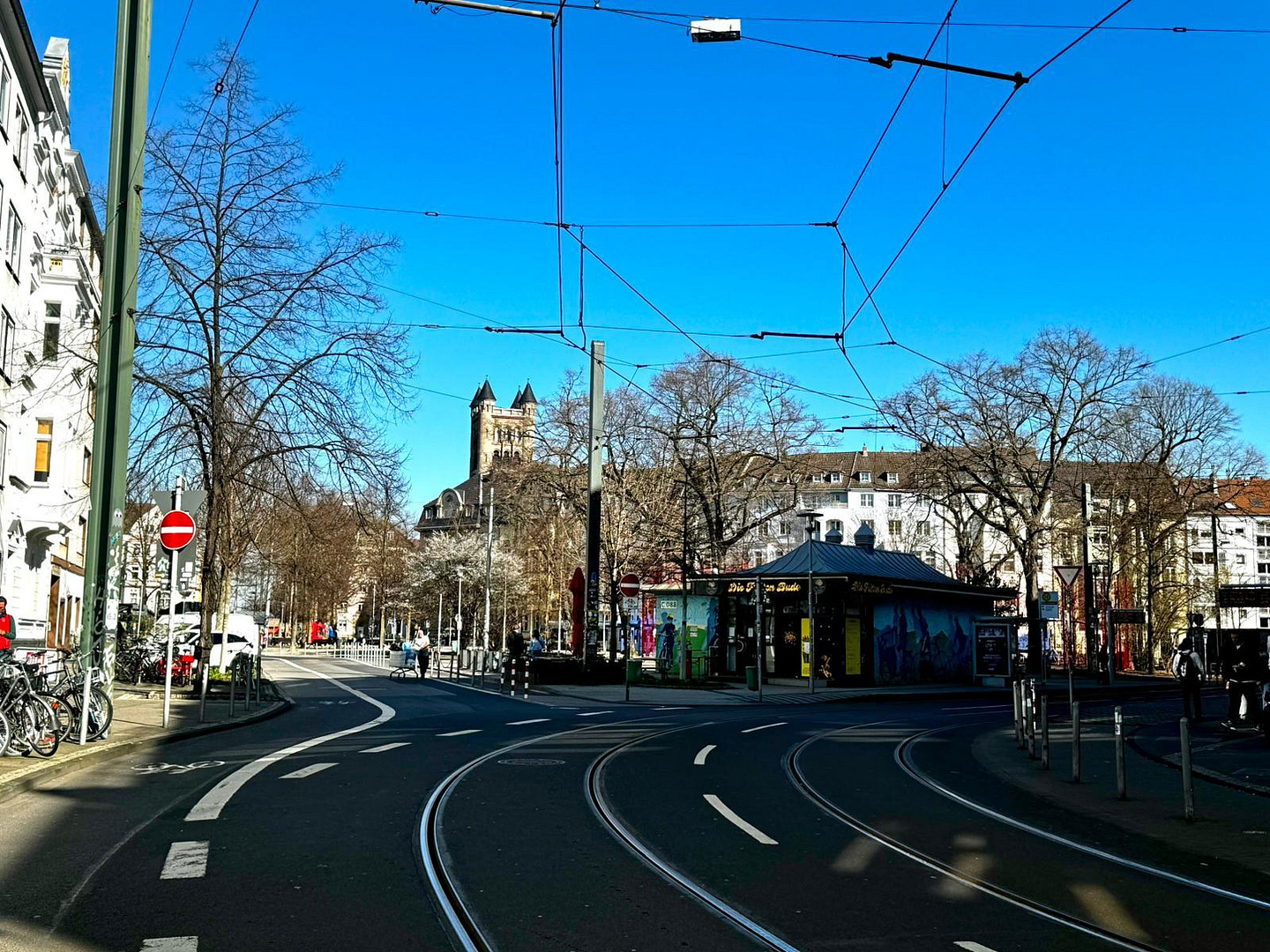 Helle 2 Zi Whg mit Aufzug, direkt am Fürstenplatz **Ohne Makler** – Düsseldorf(Friedrichstadt) – Vorschaubild 13