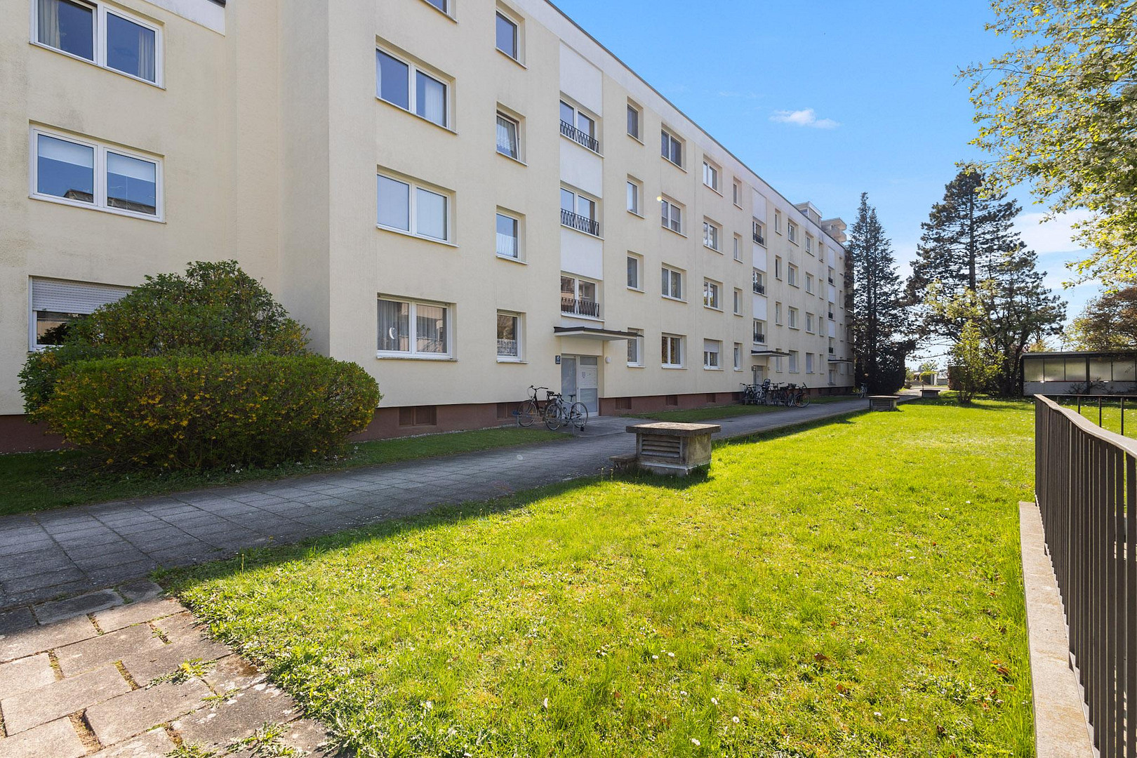 Erstbezug in Solln: 4 Zimmer | Kernsaniert | Südwest-Loggia | Provisionsfrei – Gabriele-Münter-Straße 00, 81477 München(Solln) – Vorschaubild 14