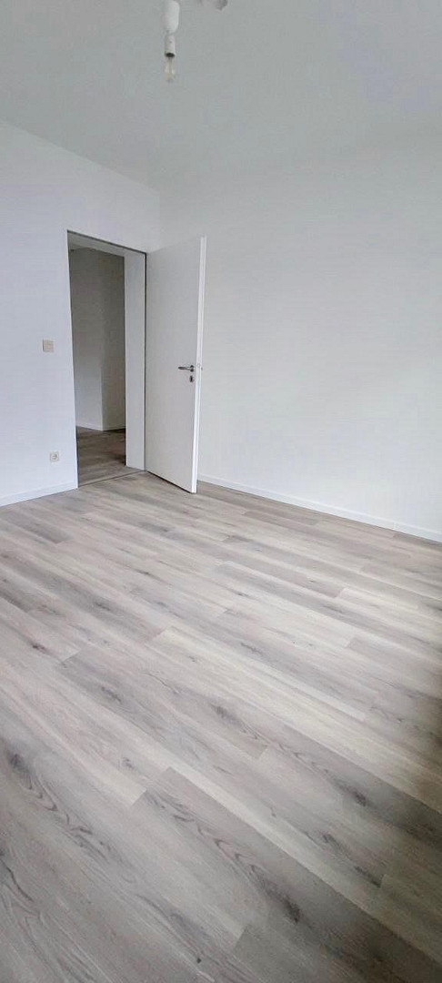 Von privat - schöne 3-Zi.-Whg. + Garten + Terrasse in Paderborn Schloß Neuhaus, ruhige + tolle Lage – Paderborn OT Schloß Neuhaus(Schloß Neuhaus) – Vorschaubild 12