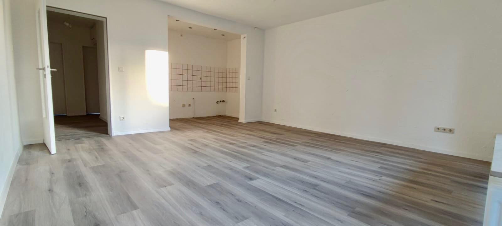 Von privat - schöne 3-Zi.-Whg. + Garten + Terrasse in Paderborn Schloß Neuhaus, ruhige + tolle Lage – Paderborn OT Schloß Neuhaus(Schloß Neuhaus) – Vorschaubild 5