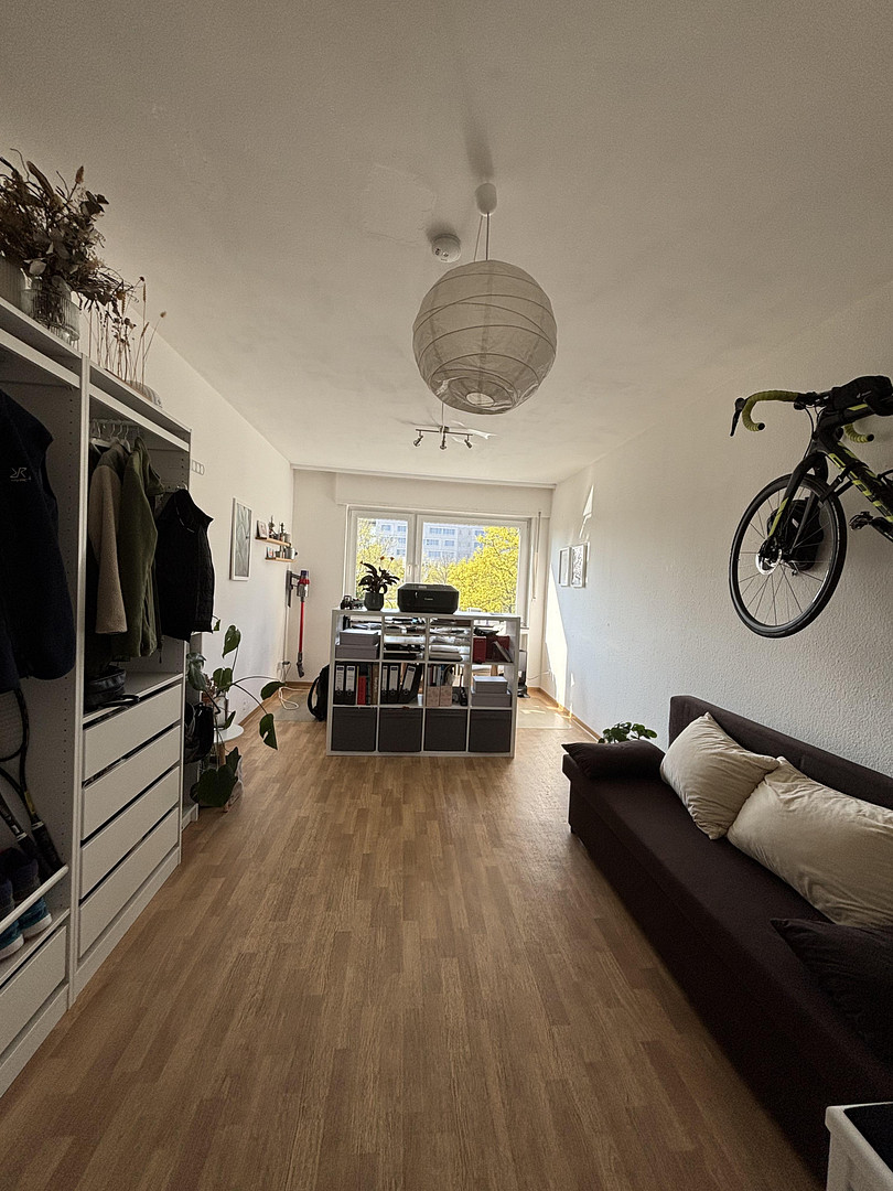 3-Zimmer-Wohnung in Karlsruhe – Gepflegt & mit zwei Loggia – Graf-Rhena-Straße 24a, 76137 Karlsruhe(Südweststadt) – Vorschaubild 2