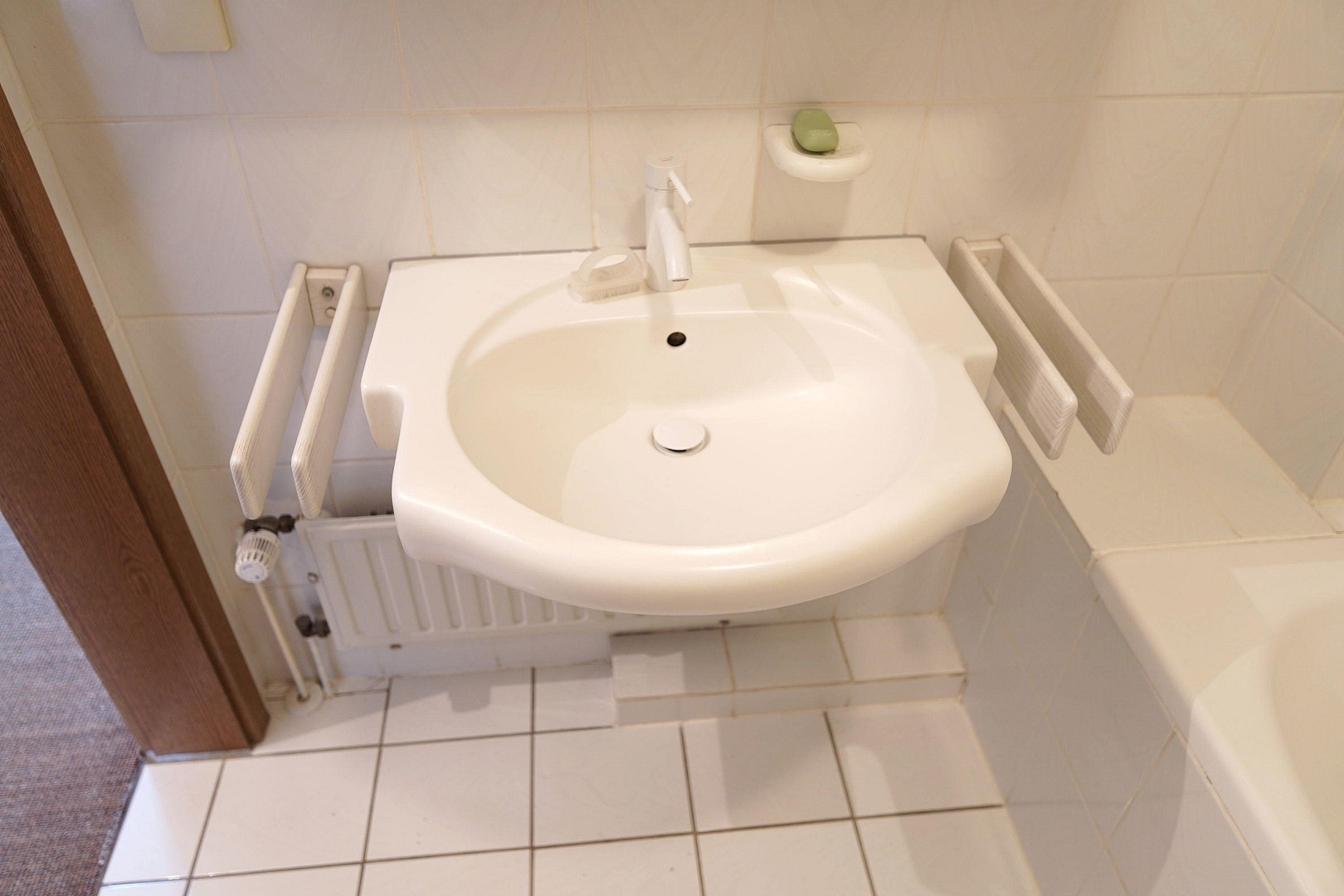 Wunderschöne 3-Zimmer-Wohnung mit Garage, Balkon, Keller und Badewanne – Bremen(Neustadt) – Vorschaubild 32