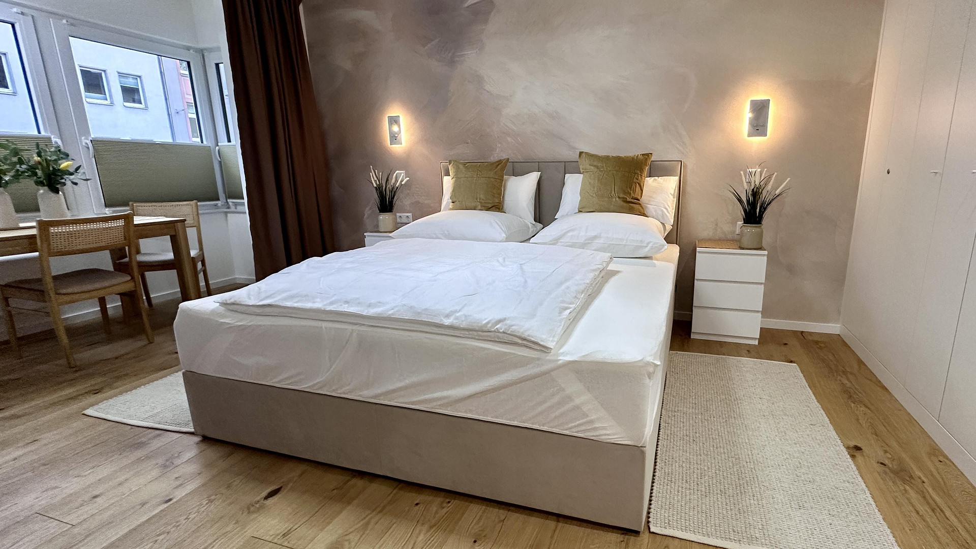 NEU saniert: Möblierte Wohnung Citylage, Einbauküche, Parkett, WLAN – Oberbilker Allee 39, 40215 Düsseldorf(Friedrichstadt) – Vorschaubild 7