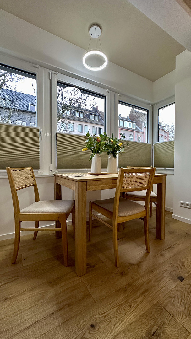 NEU saniert: Möblierte Wohnung Citylage, Einbauküche, Parkett, WLAN – Oberbilker Allee 39, 40215 Düsseldorf(Friedrichstadt) – Vorschaubild 8