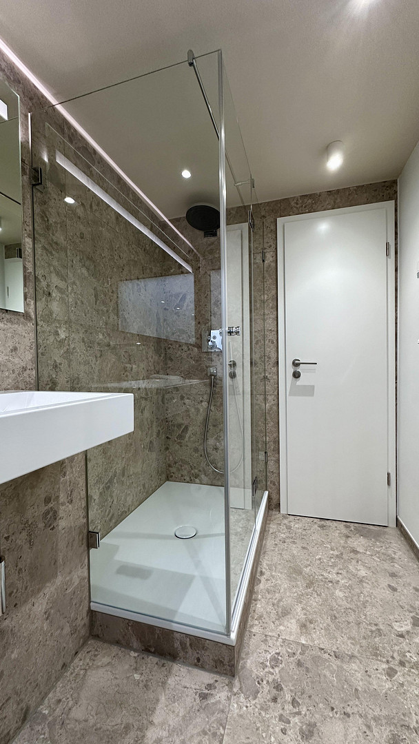 NEU saniert: Möblierte Wohnung Citylage, Einbauküche, Parkett, WLAN – Oberbilker Allee 39, 40215 Düsseldorf(Friedrichstadt) – Vorschaubild 4
