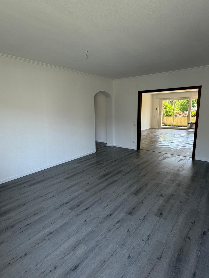 Schöne und ruhige 2-Zimmer Wohnung mit Gäste-WC und Bad inklusive Balkon auf 98m² – Eilendorfer Straße 102, 52078 aachen(Brand) – Vorschaubild 4
