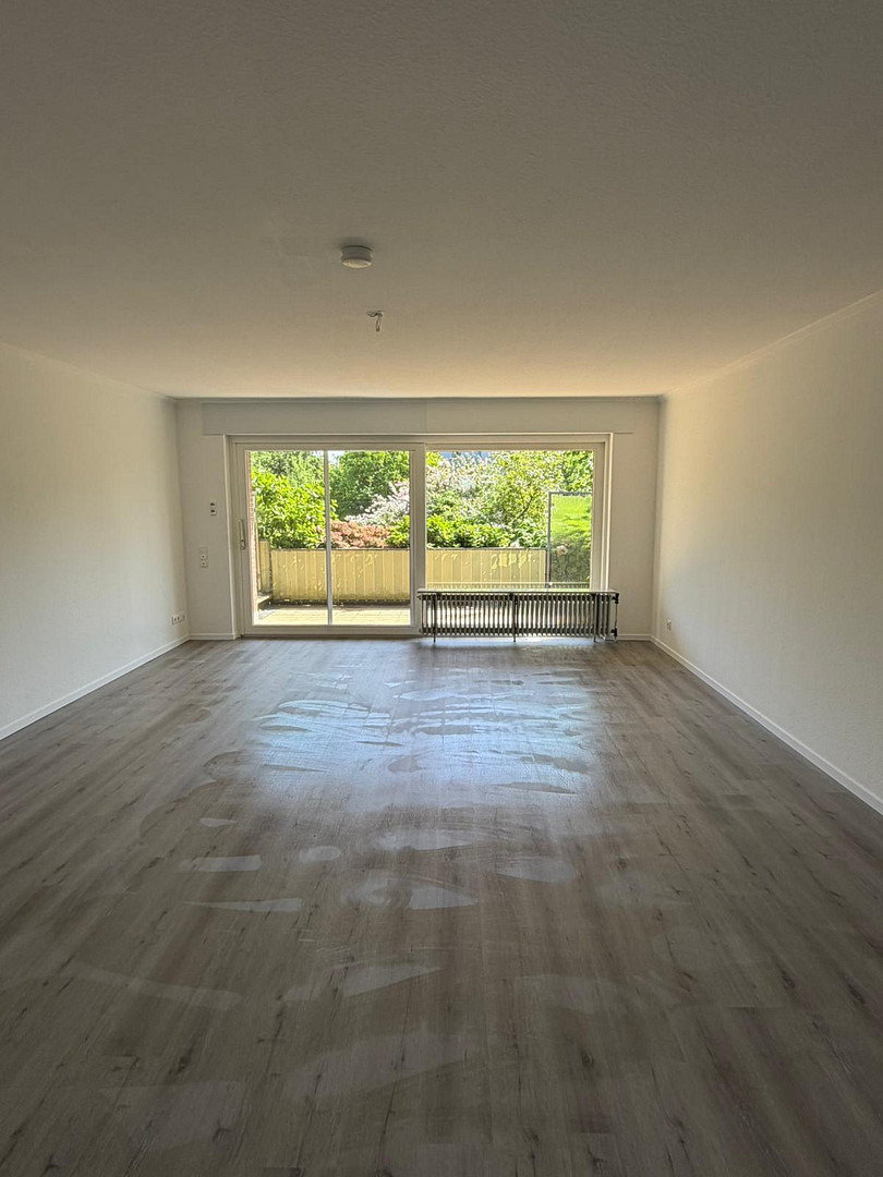 Schöne und ruhige 2-Zimmer Wohnung mit Gäste-WC und Bad inklusive Balkon auf 98m² – Eilendorfer Straße 102, 52078 aachen(Brand) – Vorschaubild 3