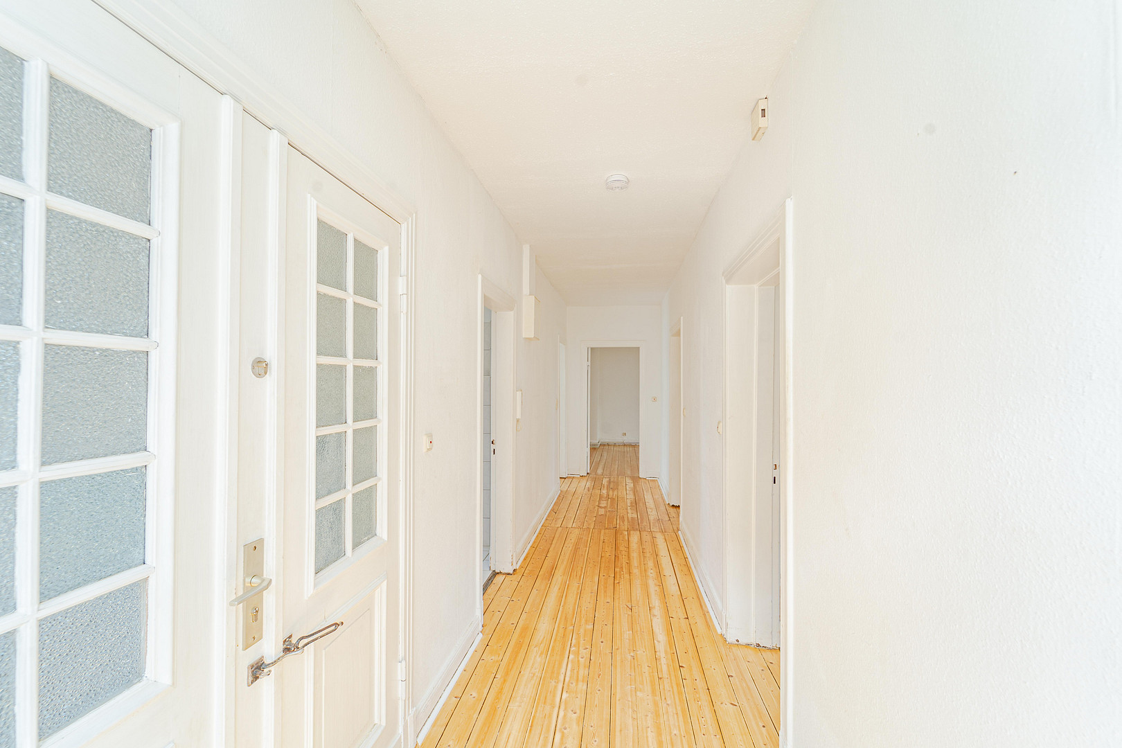 Zwischen Stadt & Ruhe – 3-Zimmer-Altbau mit Balkonidylle – Schwartauer Allee 121, 23554 Lübeck(Holstentor Nord) – Vorschaubild 2