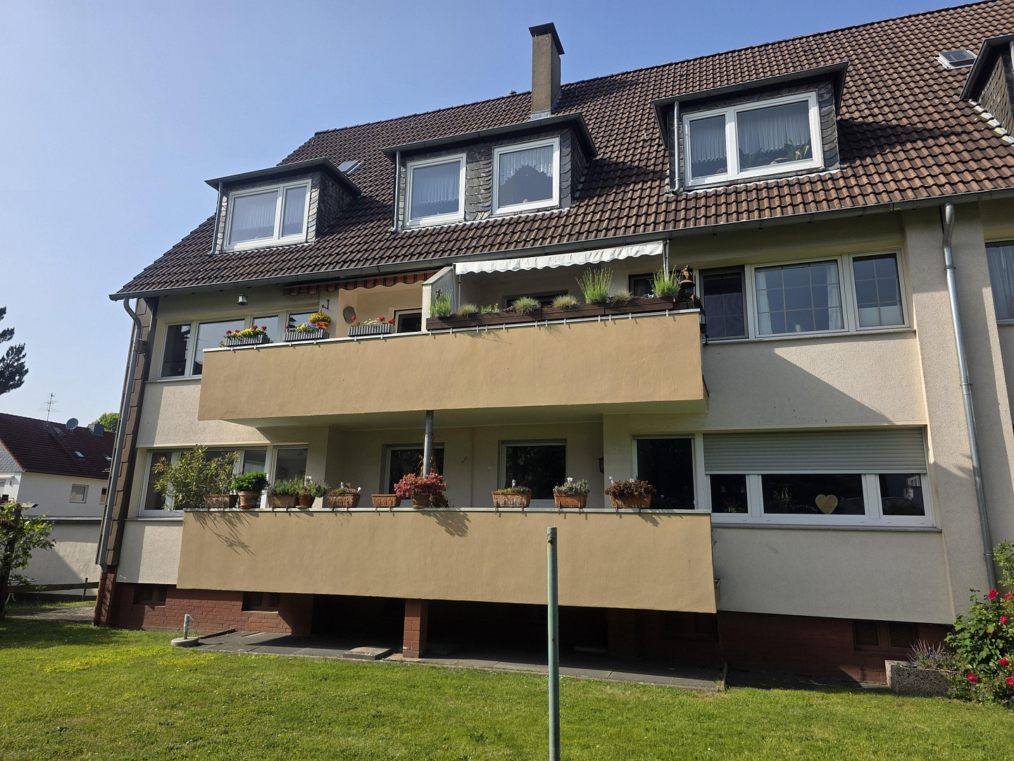 Große Wohnung die auch in 2 Wohnungen umgewandelt werden kann – 45476 Mülheim an der Ruhr(Styrum) – Vorschaubild 12