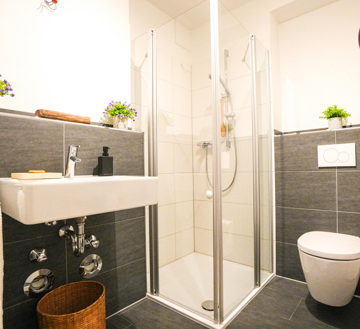 Moderne 2-Zimmer-Wohnung mit Terrasse & Stellplatz | Hochkreuz, Bonn – Godesberger Allee 106a, 53175 Bonn(Hochkreuz) – Vorschaubild 4