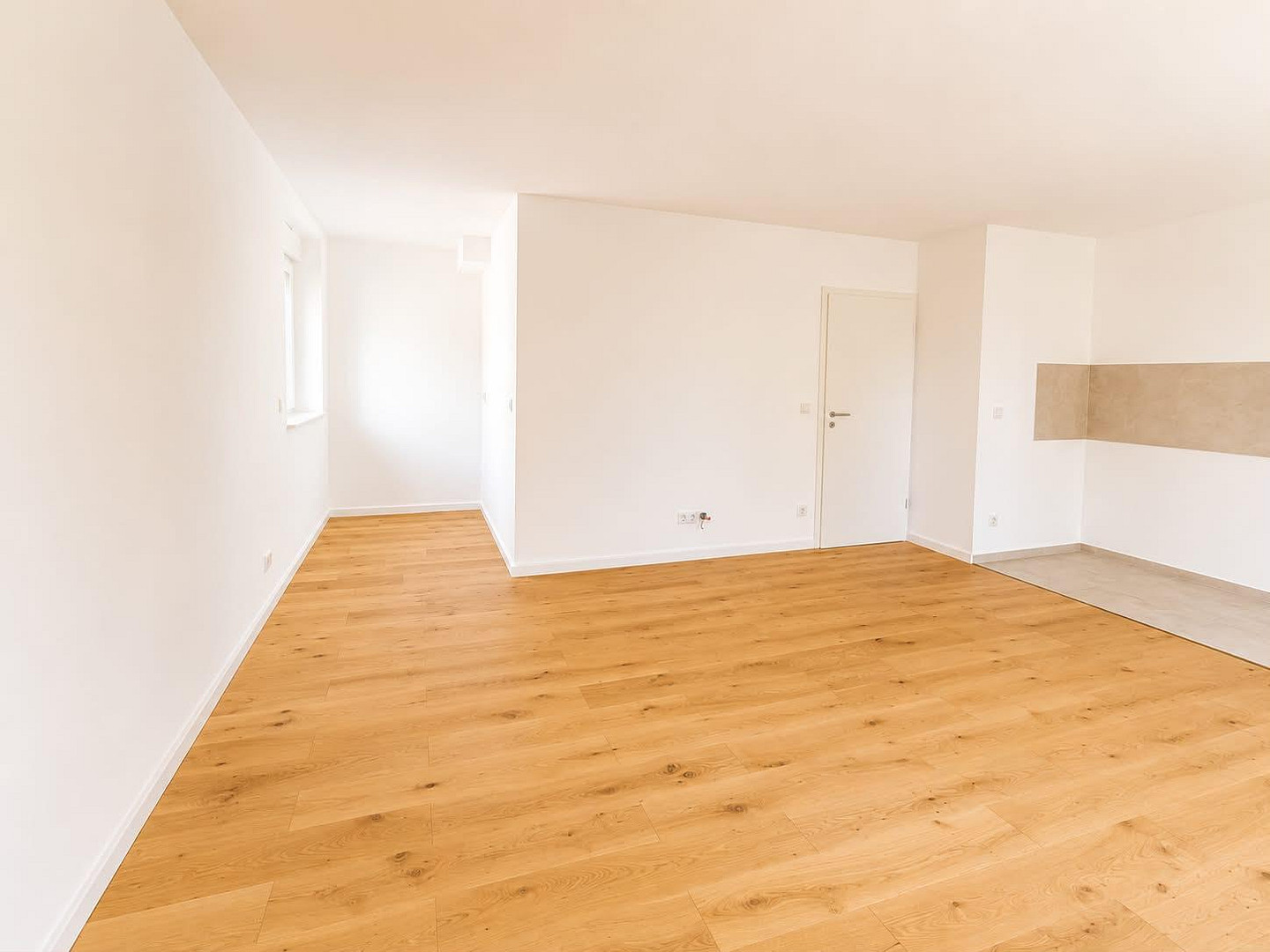 Vollständig modernisiertes Mehrfamilienhaus mit WEG-Aufteilung und 3 Garagen in Düsseldorf-Derendorf – Baumstraße 1, 40468 Düsseldorf(Derendorf) – Vorschaubild 4