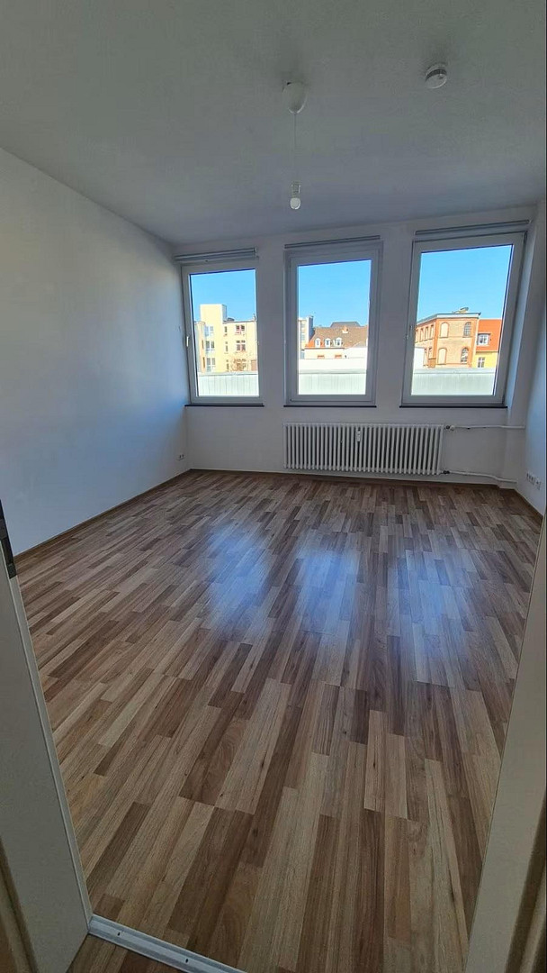 Mittendrin statt nur dabei! 4 ZKB-Wohnung Innenstadt Saarbrücken – Nassauerstraße 4, 66111 Saarbrücken - St Johann(Sankt Johann) – Vorschaubild 2