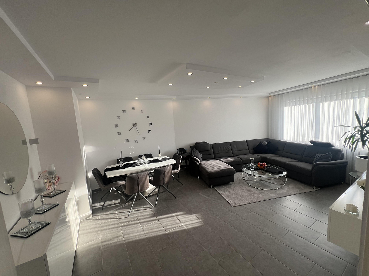 Geschmackvolle 3-Zimmer-Wohnung mit Einbauküche  in Augsburg-Oberhausen/Bärenwirt – Augsburg(Oberhausen) – Vorschaubild 2