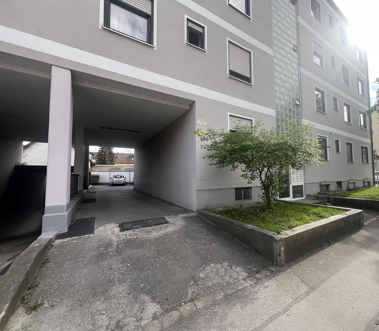 Geschmackvolle 3-Zimmer-Wohnung mit Einbauküche  in Augsburg-Oberhausen/Bärenwirt – Augsburg(Oberhausen) – Vorschaubild 25