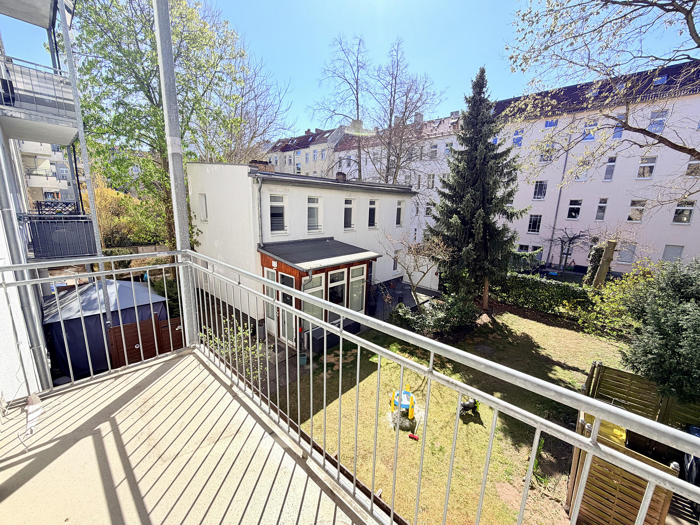 Modernisiert & bezugsfertig: Helle 2-Zimmer-Altbauwohnung mit Balkon in gepflegter Lage – Schnellerstraße 54, 12439 Berlin(Niederschöneweide) – Vorschaubild 12