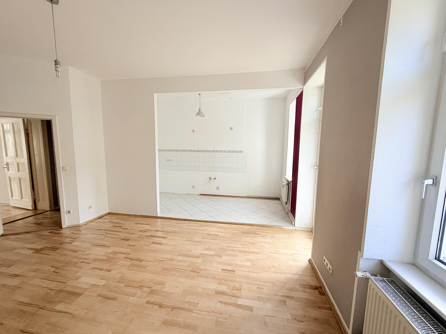 Modernisiert & bezugsfertig: Helle 2-Zimmer-Altbauwohnung mit Balkon in gepflegter Lage – Schnellerstraße 54, 12439 Berlin(Niederschöneweide) – Vorschaubild 3