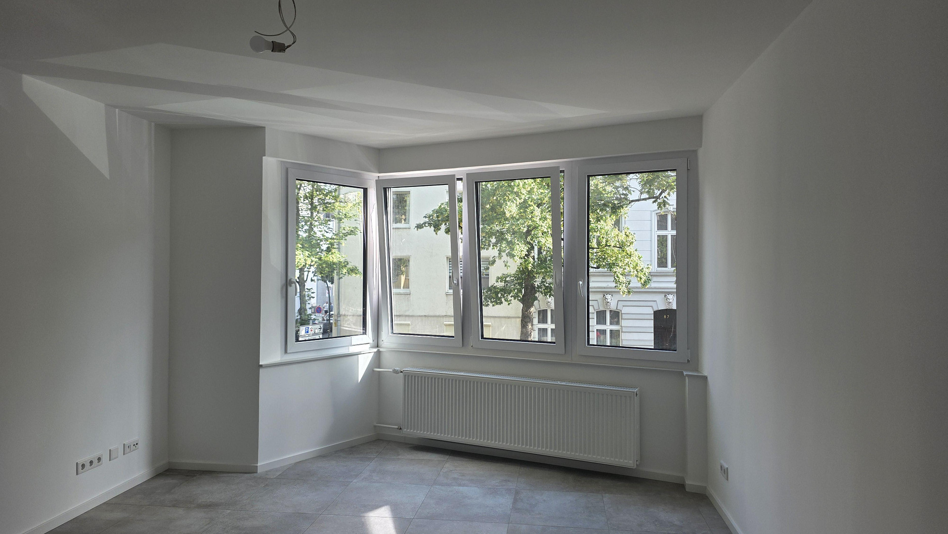 Lichtdurchflutete Wohnung mit 2 Balkonen (Erstbezug nach Komplettsanierung mit Einbauküche) – Düsseldorf(Unterbilk) – Vorschaubild 8