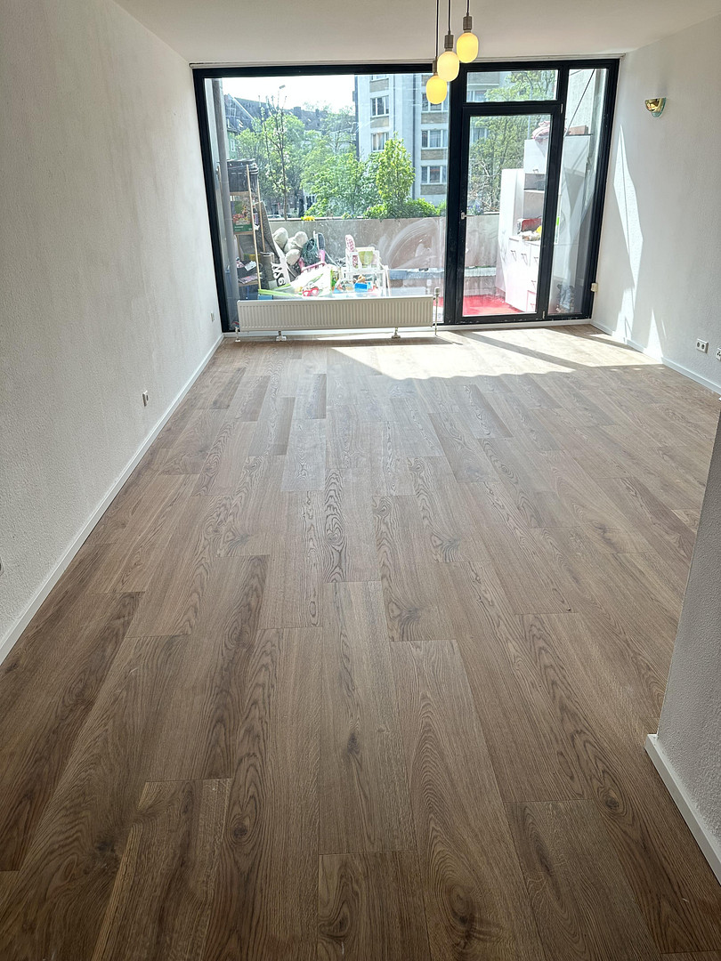„Zwei Ebenen, zwei Welten – Leben, Entspannen und Arbeiten perfekt getrennt“ Provisionfrei – Glocken str. 24, 40476 Düsseldorf(Derendorf) – Vorschaubild 2