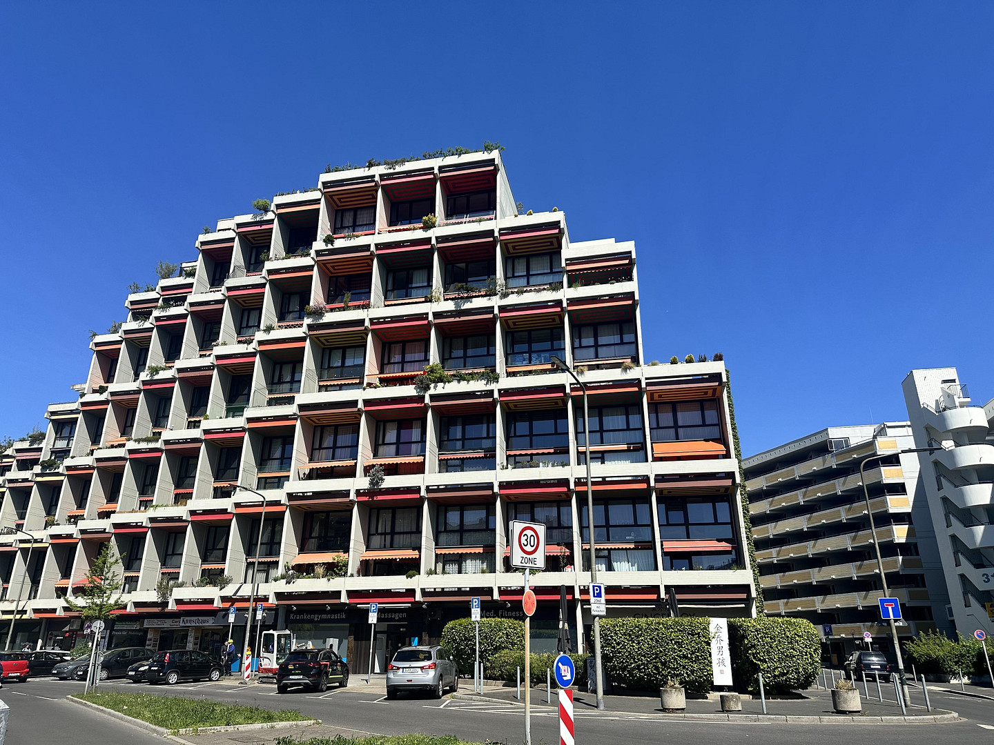 „Zwei Ebenen, zwei Welten – Leben, Entspannen und Arbeiten perfekt getrennt“ Provisionfrei – Glocken str. 24, 40476 Düsseldorf(Derendorf) – Vorschaubild 15