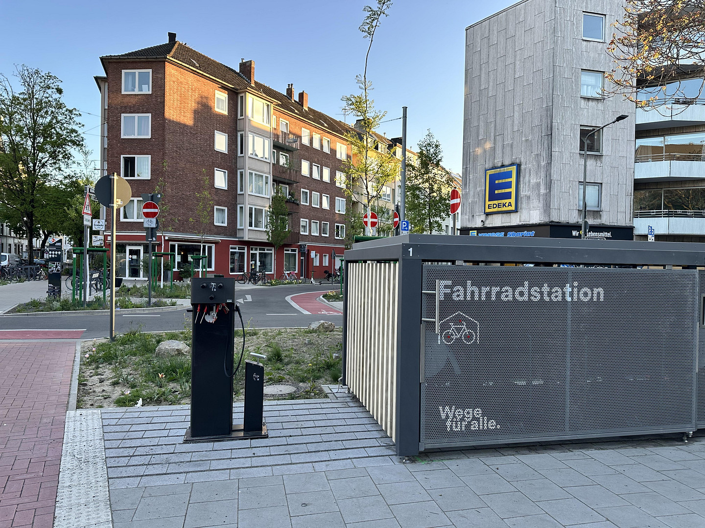 „Zwei Ebenen, zwei Welten – Leben, Entspannen und Arbeiten perfekt getrennt“ Provisionfrei – Glocken str. 24, 40476 Düsseldorf(Derendorf) – Vorschaubild 17