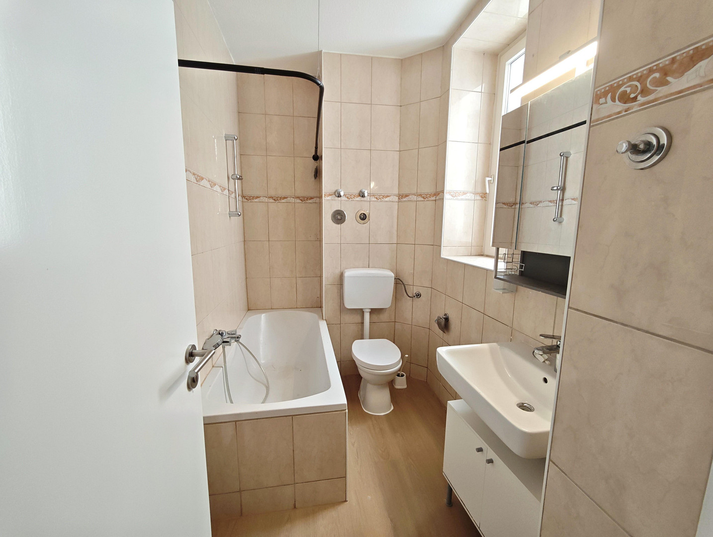 Renovierte 3,5-Zimmer-Wohnung mit Altbaucharme in Mannheimer Toplage – Augartenstraße 17, 68165 Mannheim – Vorschaubild 10