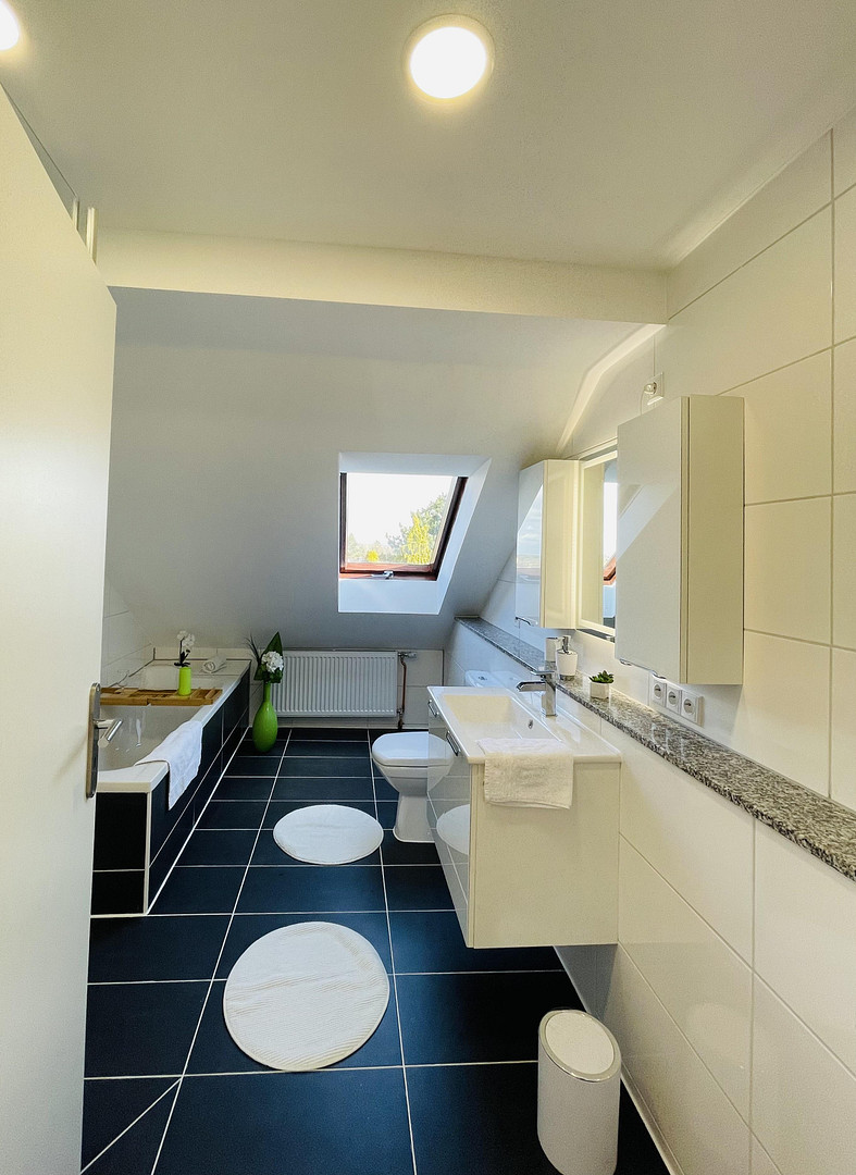 Sanierte 4-Zimmer Dachgeschosswohnung inkl. Außenstellplatz – Südstraße 8, 38446 Wolfsburg(Neindorf) – Vorschaubild 9