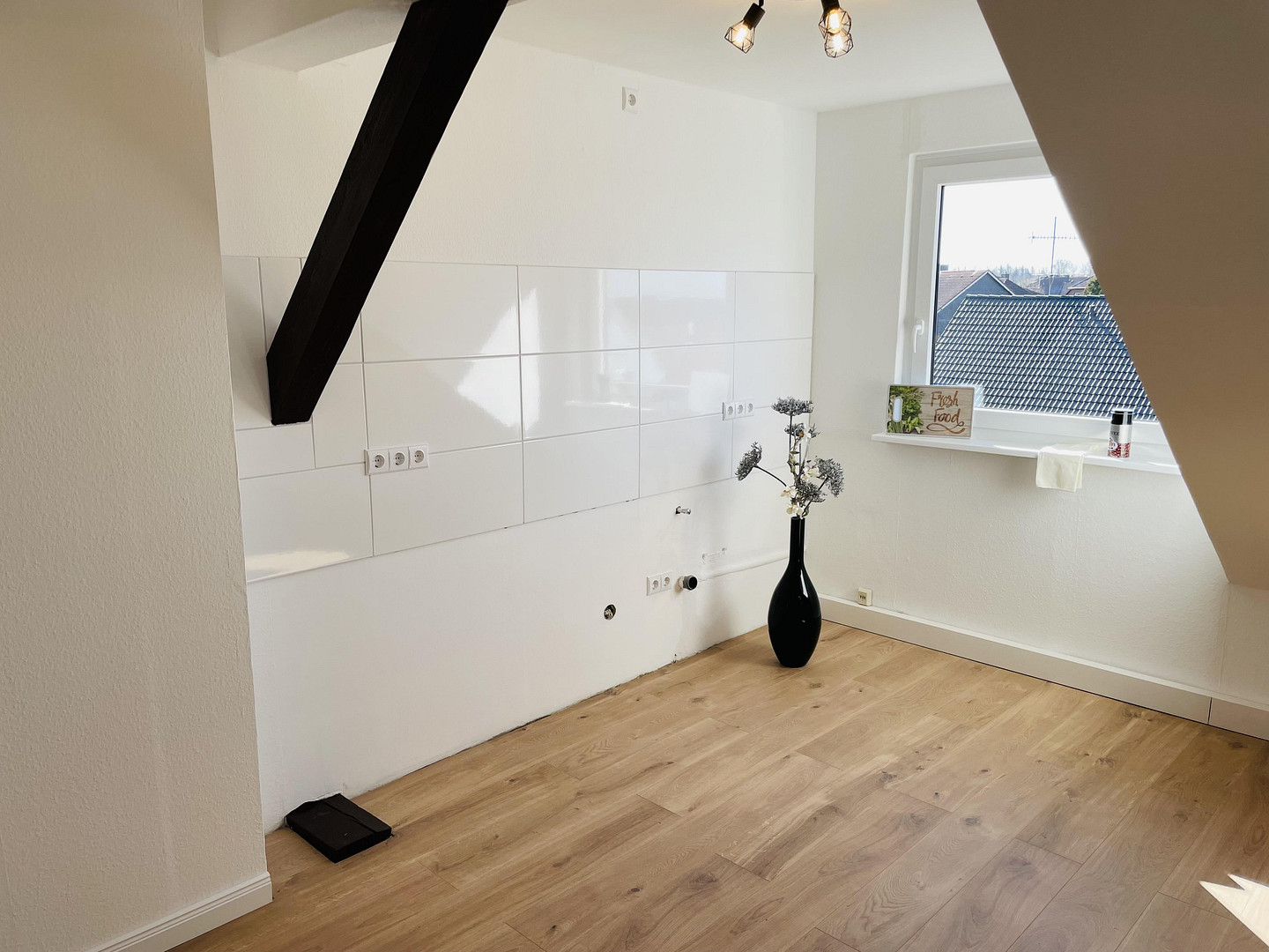Sanierte 4-Zimmer Dachgeschosswohnung inkl. Außenstellplatz – Südstraße 8, 38446 Wolfsburg(Neindorf) – Vorschaubild 6
