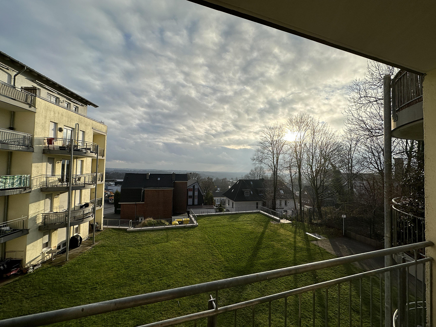 Zentrumsnahe 2-Zimmer-Wohnung mit Balkon und Tiefgaragenstellplatz