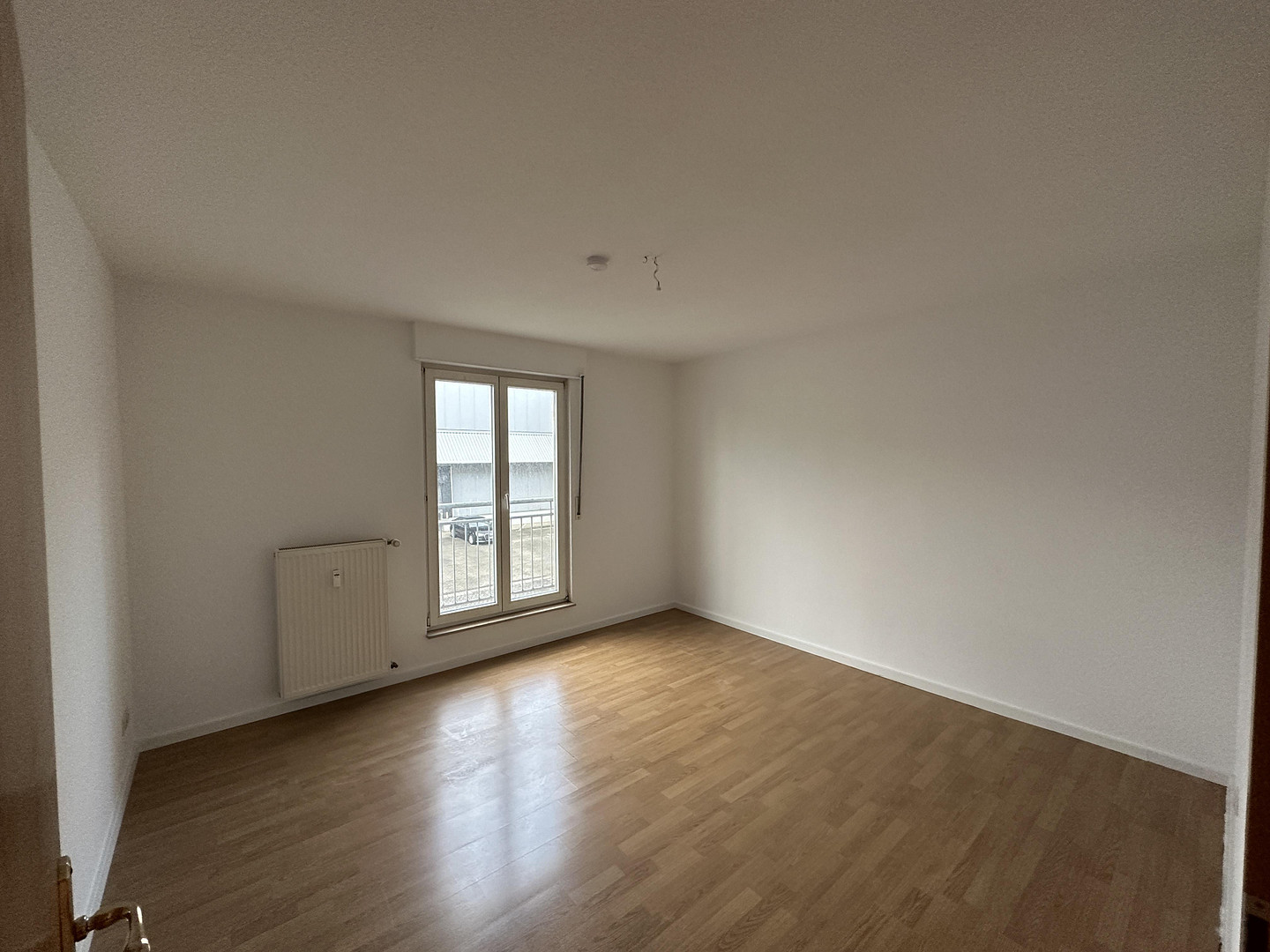 Zentrumsnahe 2-Zimmer-Wohnung mit Balkon und Tiefgaragenstellplatz – Königstr. 41, 42853 Remscheid – Vorschaubild 3