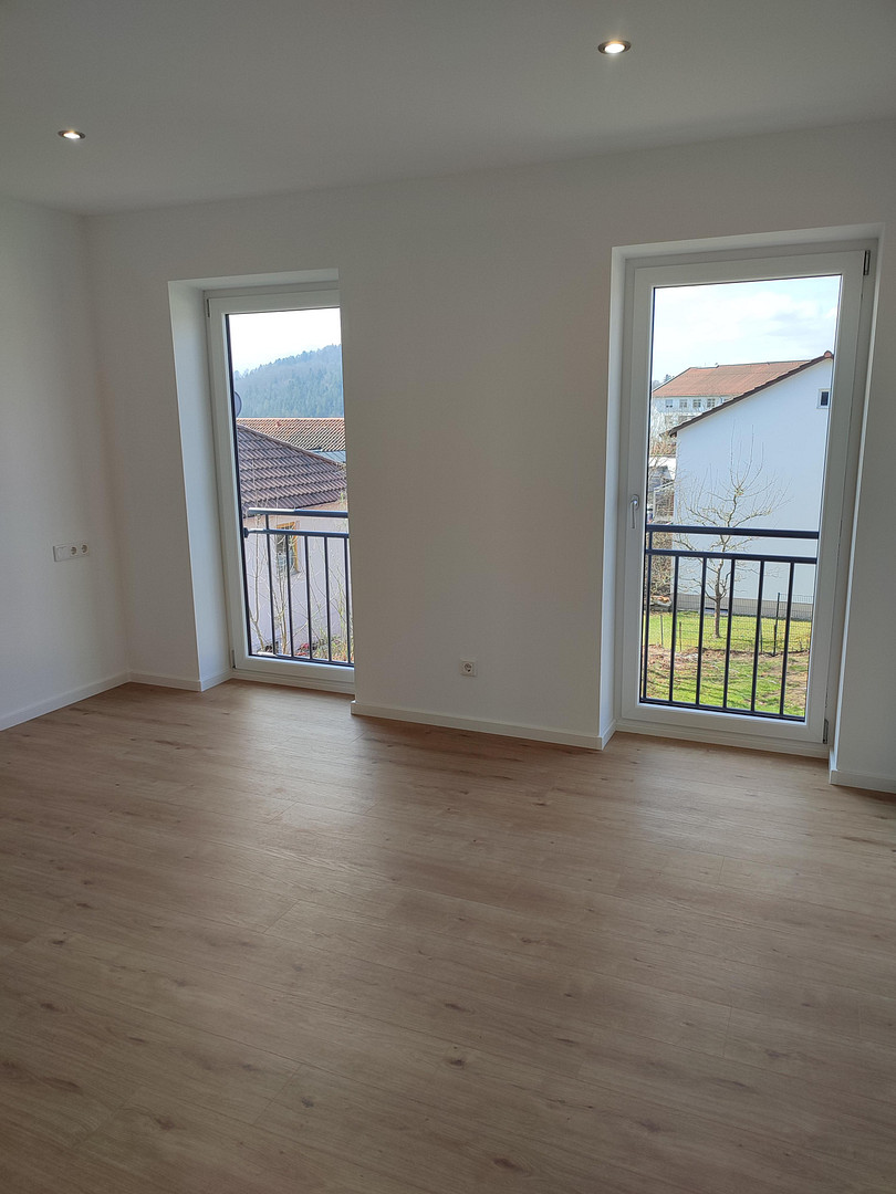 Neubau mit vielseitigen Nutzungsmöglichkeiten in zentraler Lage in Grafenau – Pandurengasse 8, 94481 Grafenau – Vorschaubild 6