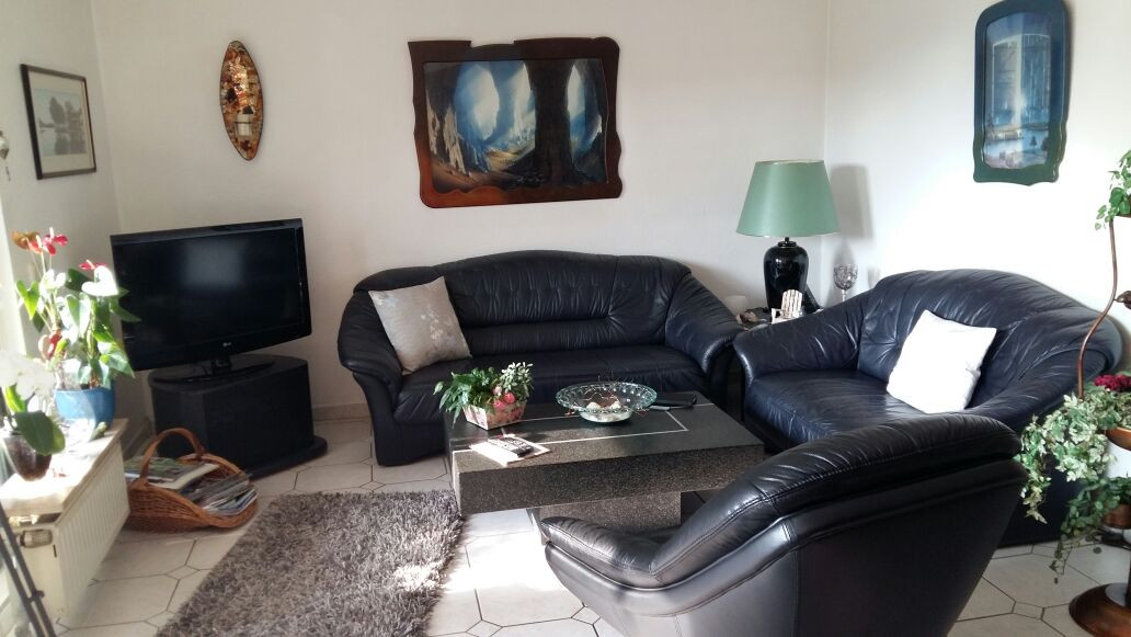 Eigentumswohnung ca. 99Qm, 4 Zimmer, 2 Bäder, Garage, Balkon, Sackgasse, direkt am Wald gelegen – Wuppertal(Elberfeld-West) – Vorschaubild 2