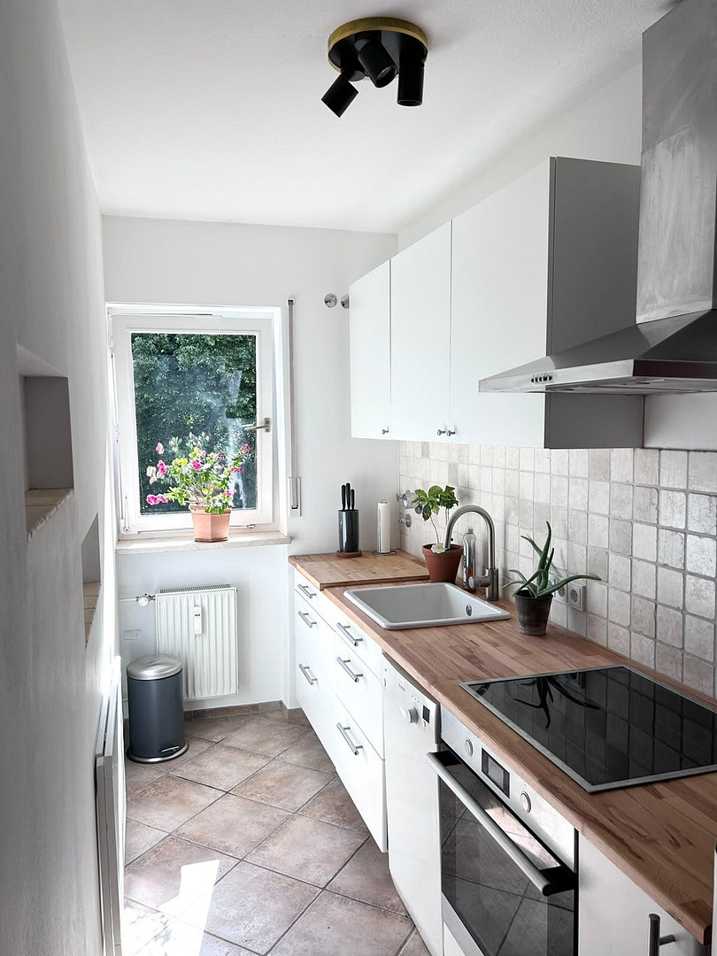 Helle 2-Zimmer-Wohnung, ruhige Lage in Moosach, Balkon mit Blick ins Grüne, möbliert übernehmbar – 80992 München(Moosach) – Vorschaubild 7