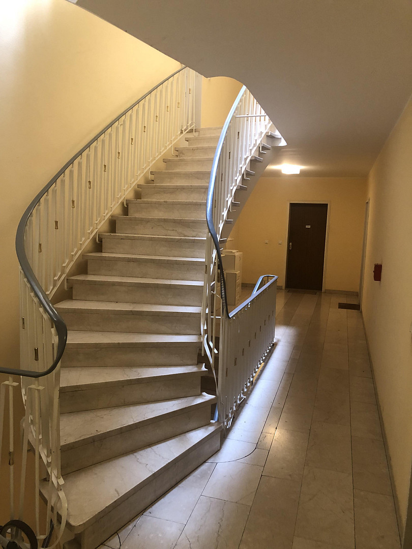 Helle 2-Zimmer-Wohnung, ruhige Lage in Moosach, Balkon mit Blick ins Grüne, möbliert übernehmbar – 80992 München(Moosach) – Vorschaubild 3