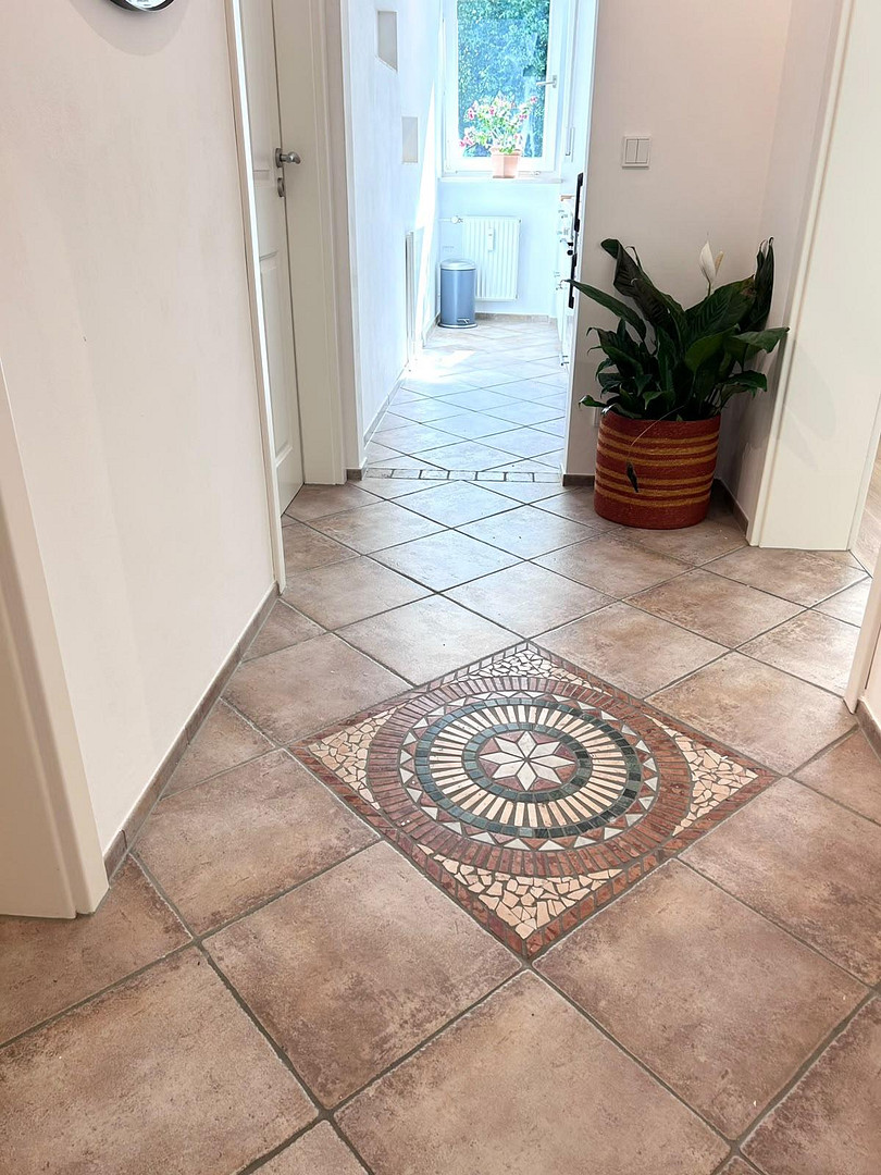 Helle 2-Zimmer-Wohnung, ruhige Lage in Moosach, Balkon mit Blick ins Grüne, möbliert übernehmbar – 80992 München(Moosach) – Vorschaubild 5